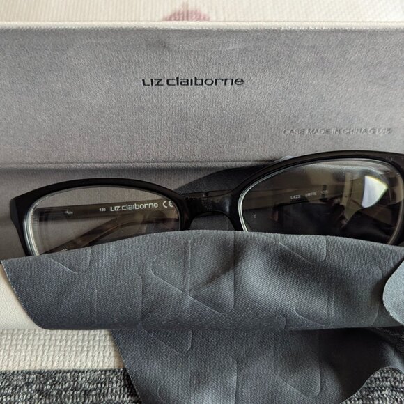 Liz Claiborne Eyeglasses L422 Frames 49 17 135 Flex Hinges and Case - Picture 2 of 10